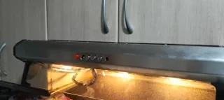 Campana extractora de cocina se vende por tener 3