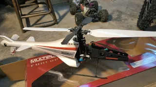 Helicóptero RC Multiplex 3S con mando hitec