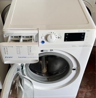 LAVADORA INDESIT DE 9 KILOS INVERTER A+++