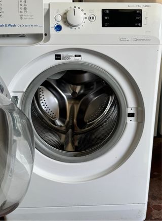 LAVADORA INDESIT DE 9 KILOS INVERTER A+++