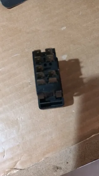 Interruptores alzacristales Renault 18yRenault 21