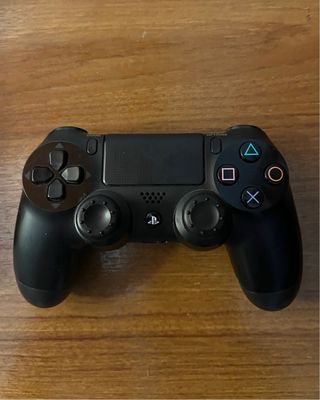 PS4 500GB + 3 juegos | Mando impecable