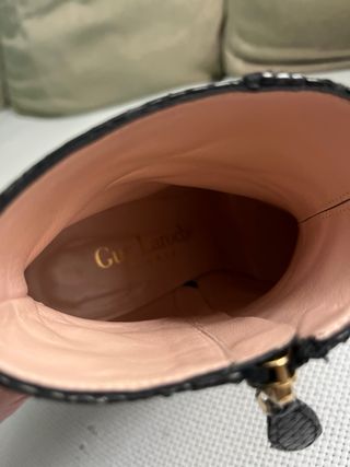 Botines Guy Laroche Piel Serpiente Talla 37