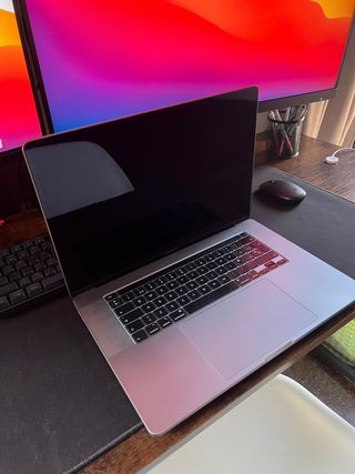 Macbook Pro 16” 2019 core i7, 32 GB ram, 500GB SSD
