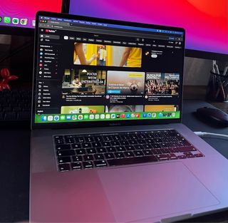 Macbook Pro 16” 2019 core i7, 32 GB ram, 500GB SSD