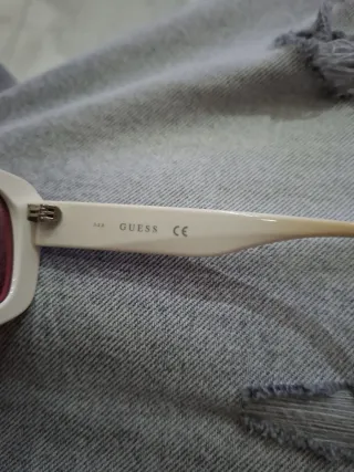 Gafas Prada Negras y otra gueess