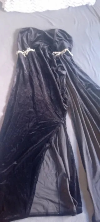 Elegante vestido negro de fiesta