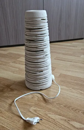 Lampada in pietra leccese