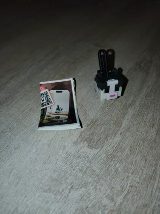 Figura Minecraft Kinder Joy Gato