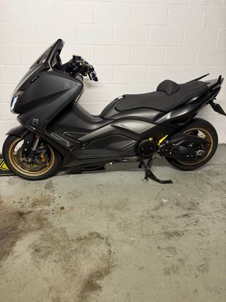 Yamaha TMAX 530 Iron Max