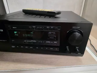 Amplificador Hi-Fi Onkyo TX-DS575E