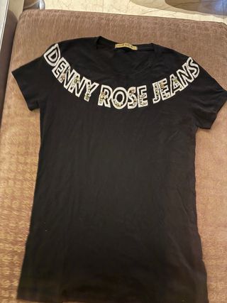 Camiseta Negra con Pedrería
