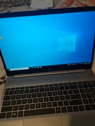 Ordenador portátil HP 255 G8, AMD Rizen 3.