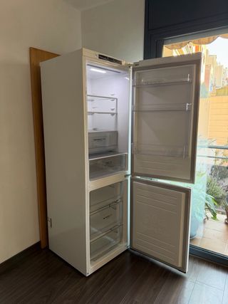 Nevera LG 2a mano 186cm de alto. Modelo GBB61SWJZN