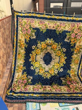 manta o colcha terciopelo azul , diseño floral bor