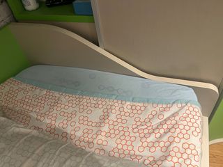 URGE VENDER!! Cama nido con dos colchones.