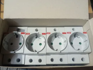 Base enchufe carril Schneider 16A 250V