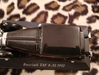 Coche a escala Bucciati TAV 8-32 1932