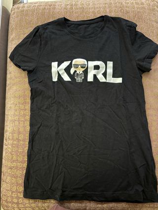 Camiseta blanca y  Negra