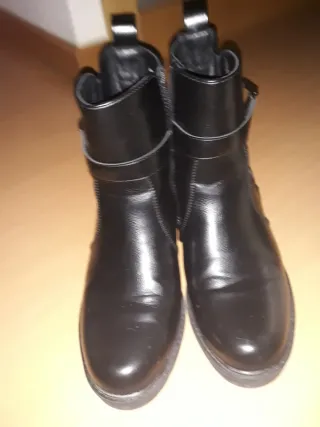 Botines negros talla 39