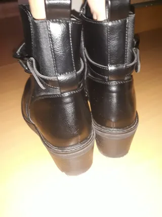 Botines negros talla 39
