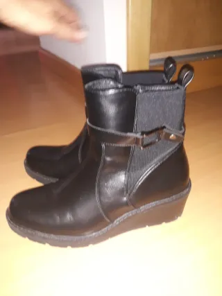 Botines negros talla 39