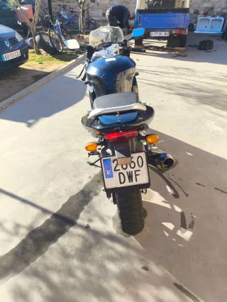 Hyosung GT 125 R Negra 20.000 km