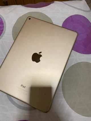 iPad Air 2 Blanco y Morado
