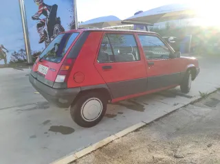 Renault super cinco 1985