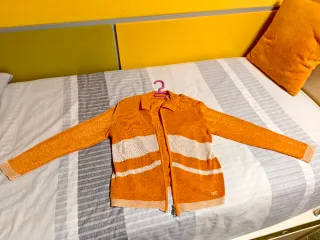 Jersey naranja Escola talla 42 y chaqueta naranja