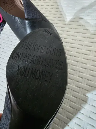 Zapatos Wonders tacón negro piel