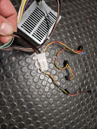 Fuente HP PS-4241-1HD 240W