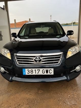 Toyota RAV4 2011