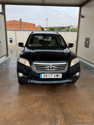 Toyota RAV4 2011