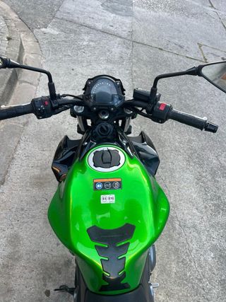 KAWASAKI Z650 deslimitada