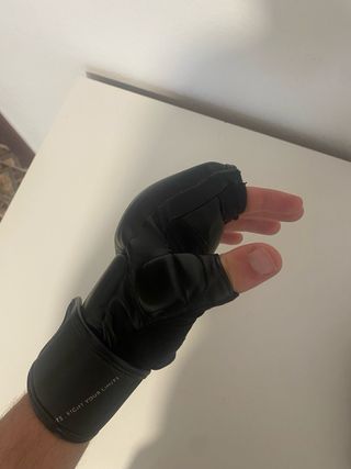 Guantes MMA Decathlon Outshock Negros
