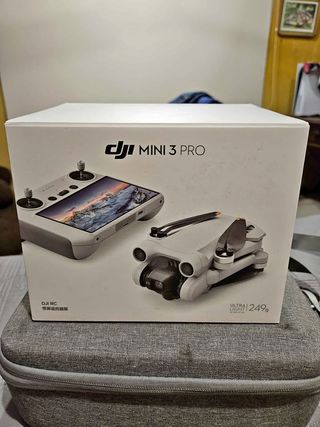 DJI Mini 3 Pro Drone con Accesorios