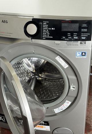 LAVADORA AEG EN INOX DE 8 KILOS A+++