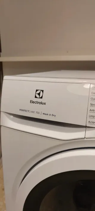 Lavadora Secadora Electrolux PerfectCare 700
