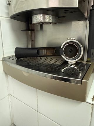 Cafetera DeLonghi Plata