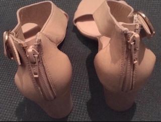 Sandalias Zendra Piel Tacón Beige Talla 39