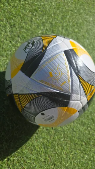 Pelota Adidas La Caprichosa King League
