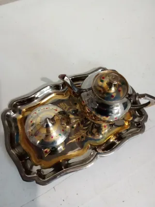 Juego de té indio metal dorado y plateado