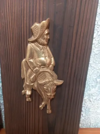 Pareja Metopas Quijote y Sancho Bronce Madera