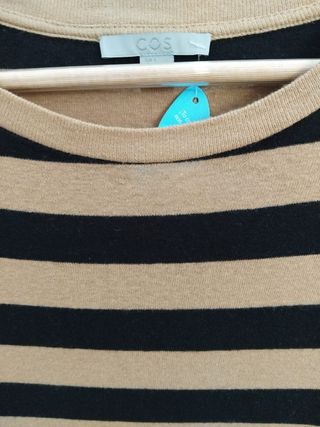 Vestido COS de rayas camel y negro