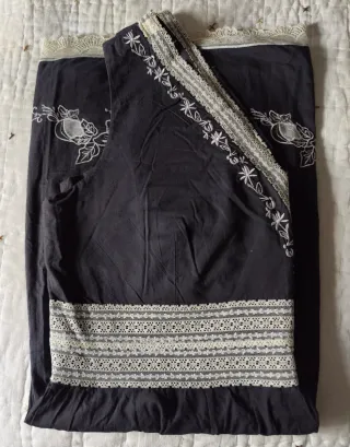 Vestido Negro con encaje Michel Bustos