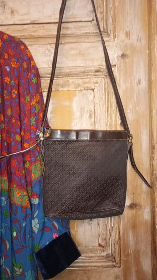 Bolso trapecio bandolera Loewe vintage.
