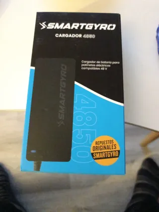 Cargador SmartGyro 48V modelo 4850