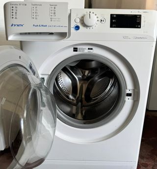 LAVADORA INDESIT DE 9 KILOS EN BLANCO