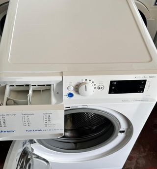 LAVADORA INDESIT DE 9 KILOS EN BLANCO